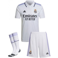 Форма футбольного клуба Реал Мадрид 2022/2023 Домашняя (комплект: футболка + шорты + гетры)   