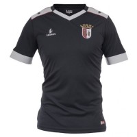A forma masculina do goleiro do clube de futebol Braga 2016/2017 Inicio (conjunto: T-shirt + calções + leggings)