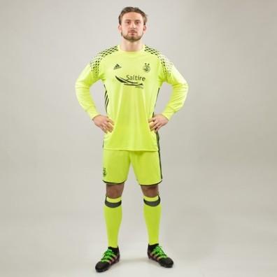 La forme masculine du club de football gardien de but Aberdeen 2016/2017 (ensemble: T-shirt + shorts + leggings)