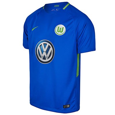 A forma do clube de futebol Wolfsburg 2017/2018 (conjunto: T-shirt + calções + leggings)