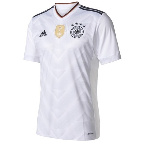 Детская форма игрока Сборной Германии Тони Кроос (Toni Kroos) 2017/2018 (комплект: футболка + шорты + гетры)