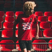 A forma do clube de futebol Rennes 2018/2019 Inicio (set: T-shirt + calções + leggings)