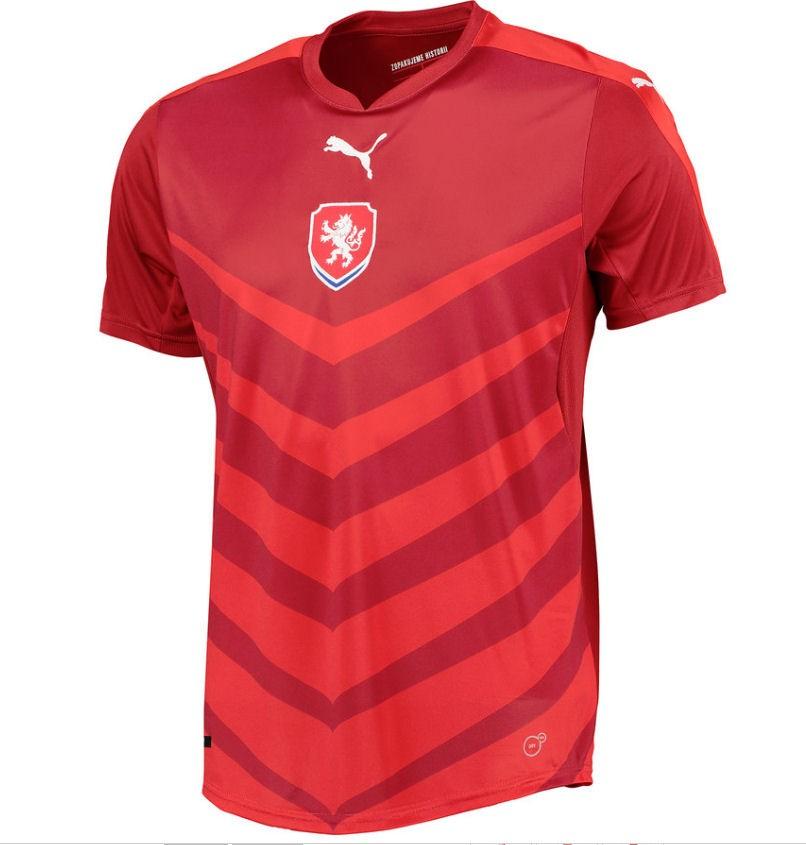 Puma футбольные формы красивые
