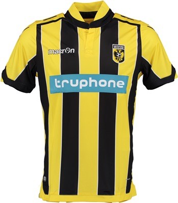 A forma do clube de futebol Vitesse Arnhem 2016/2017 (conjunto: T-shirt + calções + leggings)