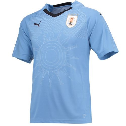 A forma da seleção nacional de futebol do Uruguai da Copa do Mundo de 2018 Inicio (conjunto: camiseta + calções + leggings)