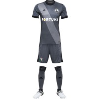 Forma do clube de futebol Legia 2017/2018 (conjunto: T-shirt + calções + leggings)