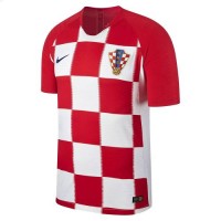 L'uniforme de l'équipe nationale de football de la Croatie Coupe du monde 2018 Accueil (ensemble: T-shirt + shorts + leggings)