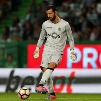 La forma masculina del club de fútbol portero Sporting 2016/2017 Invitado (conjunto: camiseta + pantalones cortos + polainas)